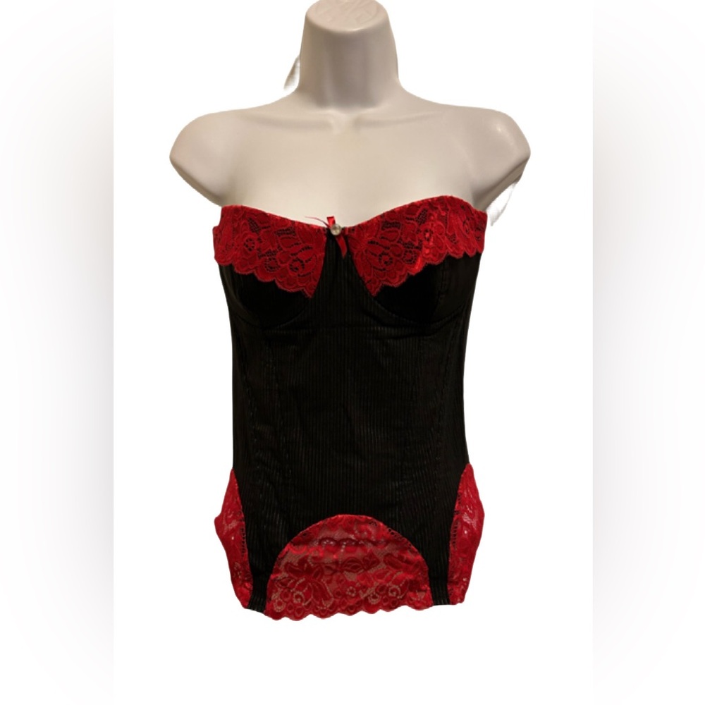 🇨🇦Sm Pinstripe and Red lace Corset